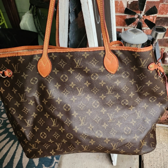 LARGE HOGO HANDBAG BY LOUIS VUITTON - Picture 7 of 11